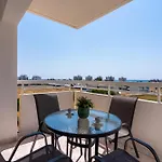 Lejlighed Sunny 2-br & Balcony In Mackenzie