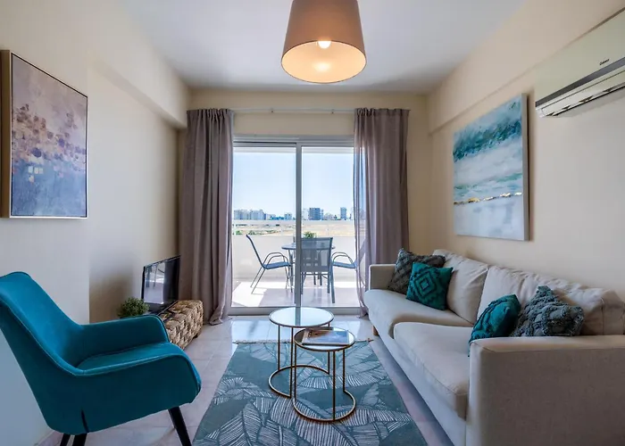 Apartment Sunny 2-br & Balcony In Mackenzie